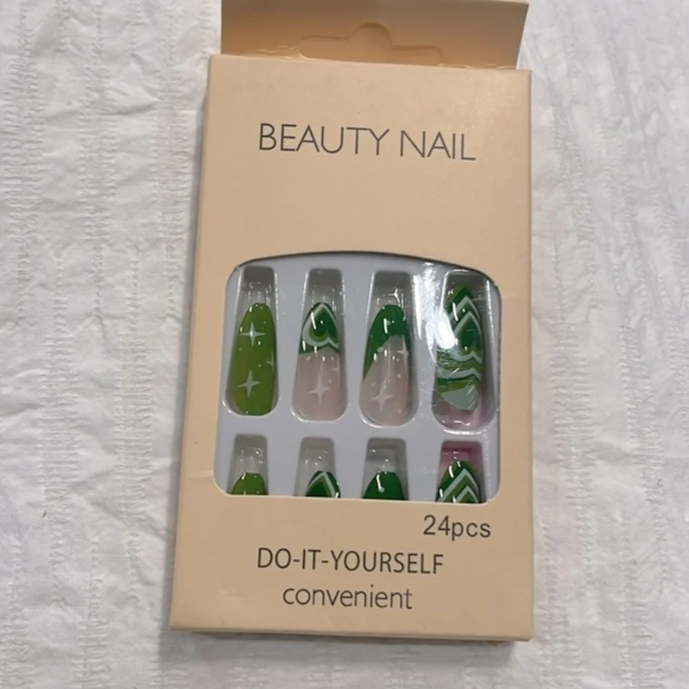 Beauty‎ Nail do it yourself press on nail green long heart